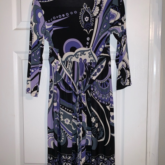 Dress - Picture 2 of 5